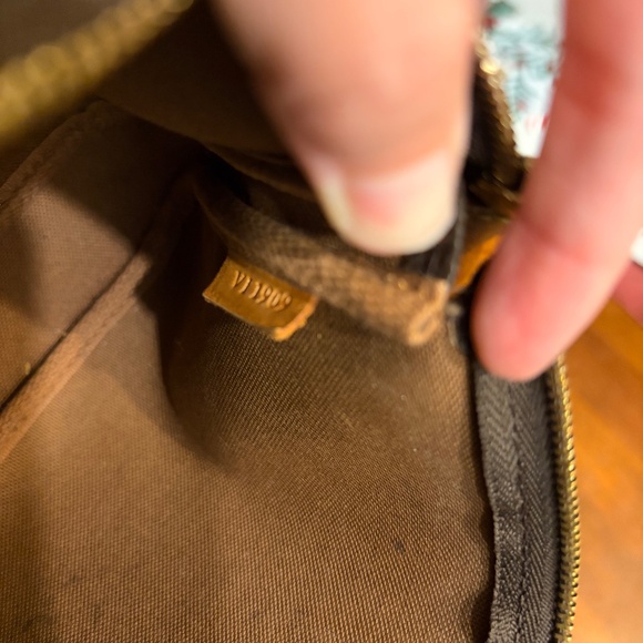 Louis Vuitton Bag Pochette - Picture 4 of 6